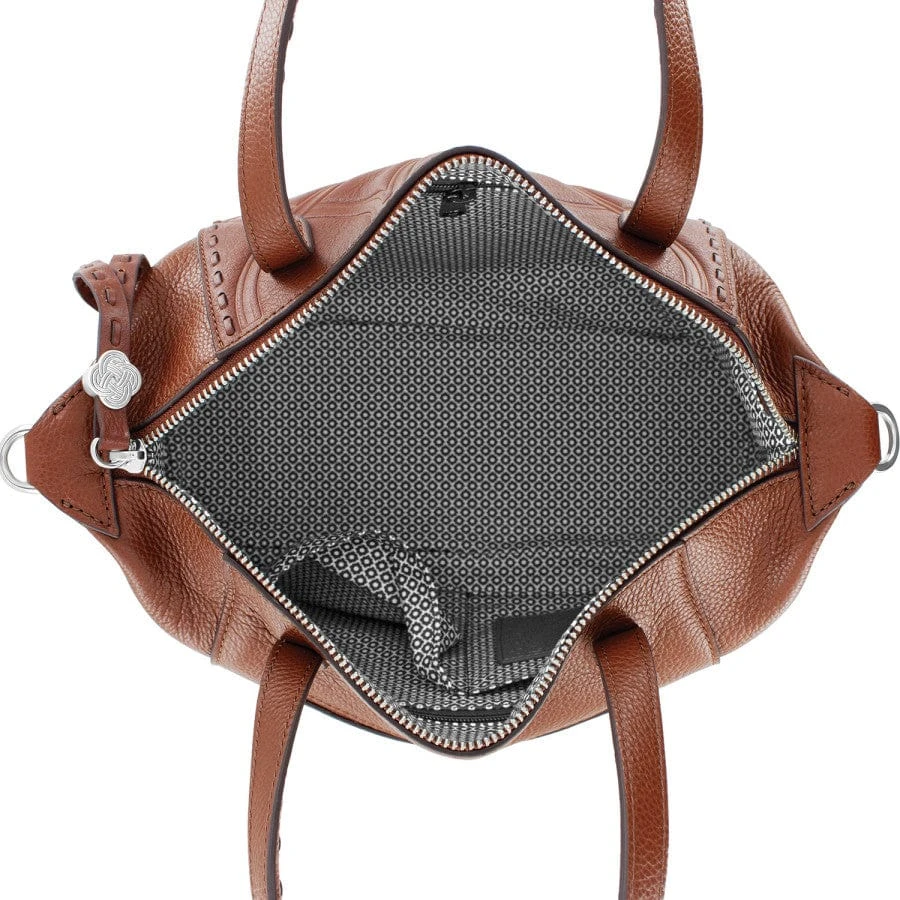 Janelle Satchel - Image 5